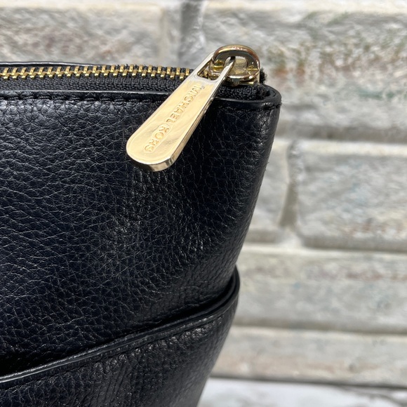 Michael Kors East West Jet Set Large Pebble Leather Black Bag - Picture 7 of 14